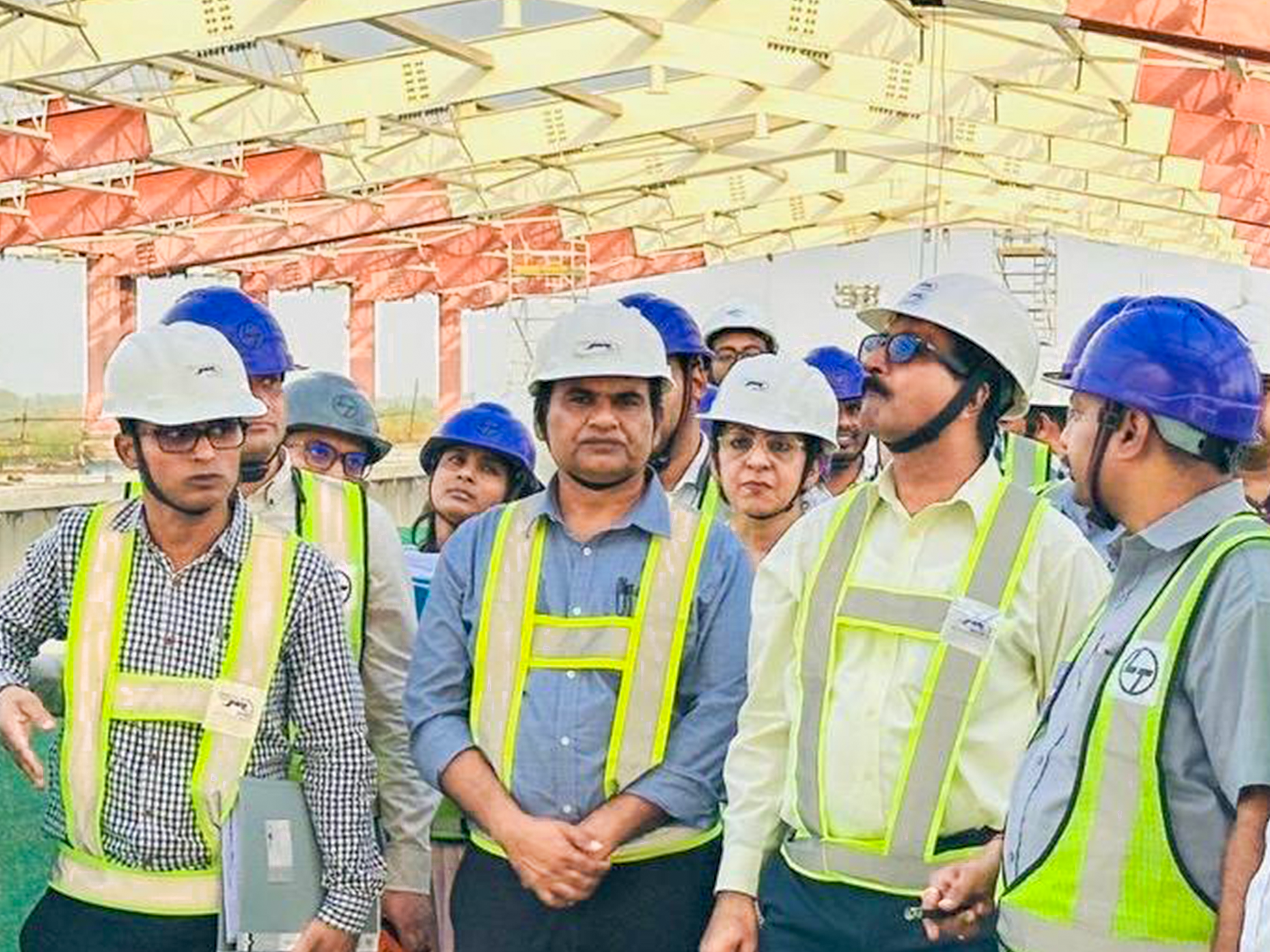 Shri Vivek Kumar Gupta, MD/NHSRCL & Director (Works), along with senior officials, inspected various bullet train construction sites in Surat on 19th March 2025